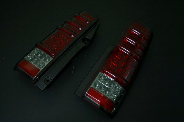 エムブロ サンダーLEDテール スズキ ジムニー JB23W 1998年10月～ レッド/スモーク ウインカーLED STJBJIMY-2L-SR-04｜オートパーツエージェンシー2号店