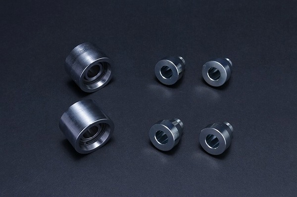 D-MAX D1 SPEC リアナックルロアアーム用ピロ＆カラーセット トヨタ マークII/チェイサー/クレスタ GX90/JZX90/GX100/JZX100 入数：1台分 DMPIJZXRNLLR Pillow and collar set for rear knuckle lower arm