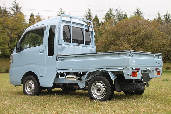 フジツボ(FUJITSUBO) A-K マフラー ダイハツ ハイゼット 3BD-S510P KF AT車専用 トラック ジャンボ 4WD 2020年08月～2021年12月 ポリッシュサイレンサーモデル 助手席側サイド出し 740-71802 muffler｜オートパーツエージェンシー2号店