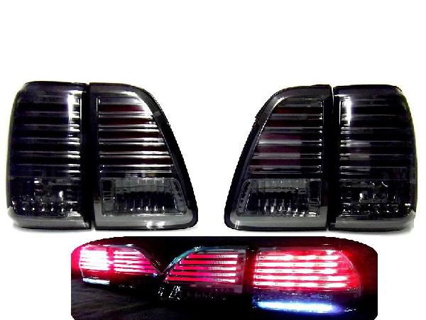 美品　トヨタ ランドクルーザー60 テールランプ 左右　セット トヨタ ランドクルーザー 60 61 62 系 リア テールランプ レンズ