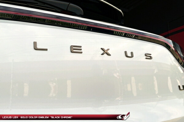 グラージオレクサス LBX MAYH10 エンブレム LEXUS ブラッククローム ※純正エンブレムと同じ形状です｜オートパーツ ダイレクト