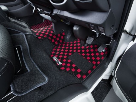 エセックス ハイエース 200系 標準ボディ S-GL フロアマット フロントセカンドセット HEPレッド/フチ ライトグレー