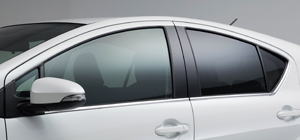 ライツ サイドドアウィンドゥトリム 6P アクア NHP10 TOYOTA車