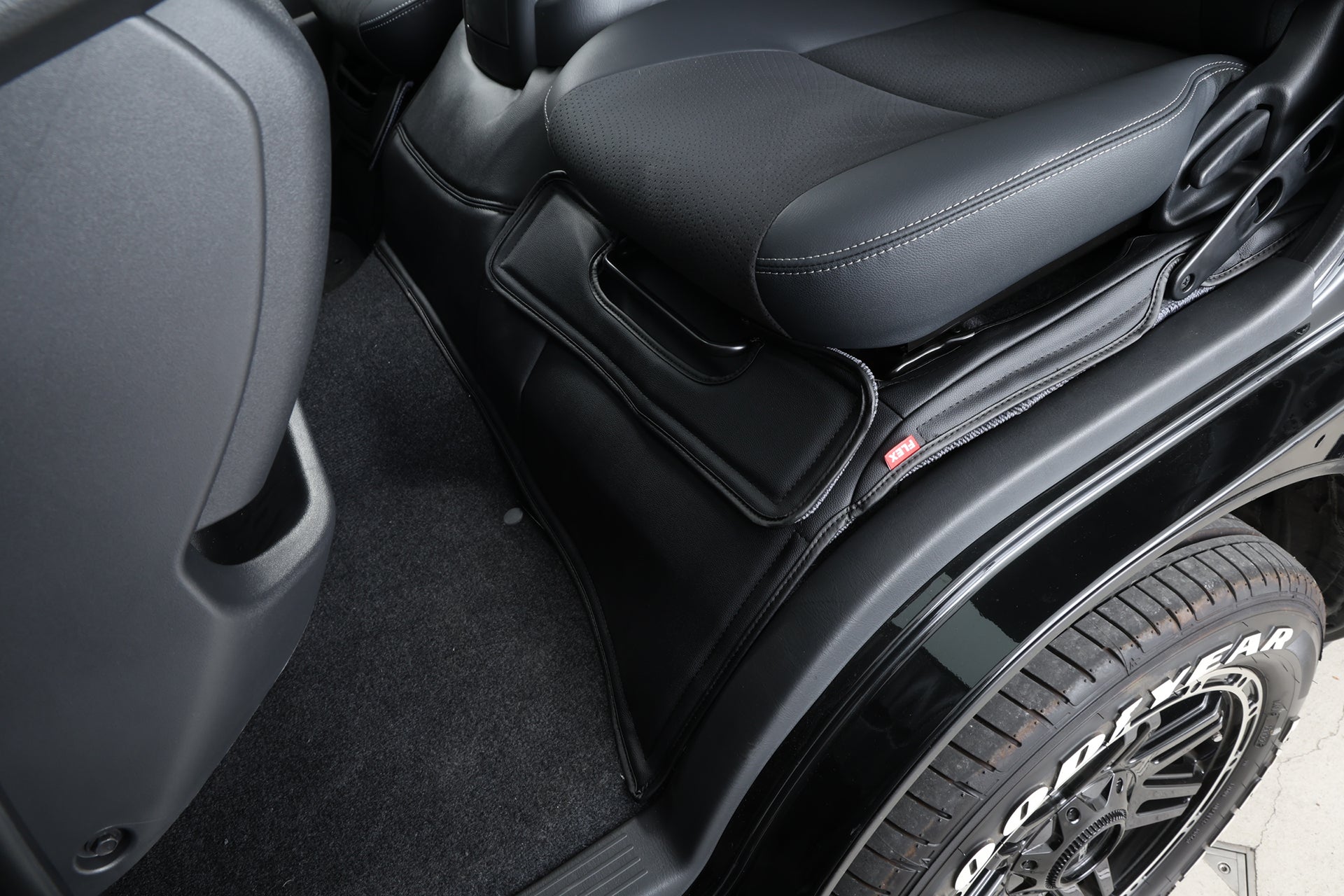 フレックスハイエース 200 1型 S-GL標準ロングボディ エンジンフードカバー 前後セット【車両情報必須】｜オートパーツ ダイレクト