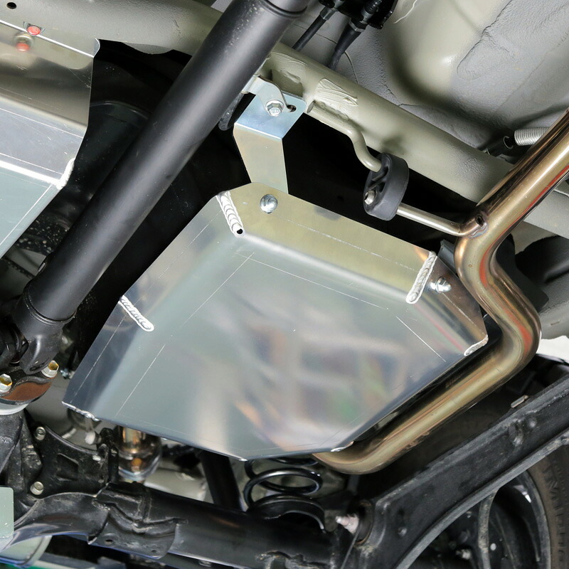 アピオジムニー ジムニーシエラ JB74 フューエルタンクガード｜オートパーツ ダイレクト
