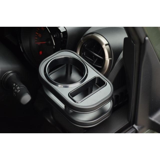 ピストンジムニーJB74 フロントカップホルダー 運転席用 スマートフォン仕様 オールブラック仕様｜オートパーツ ダイレクト