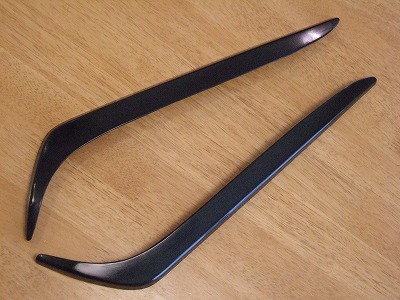 シルキーシャークプロジェクト スカイライン R32 アイライン Type2 FRP製 未塗装・黒ゲルコート仕上げ