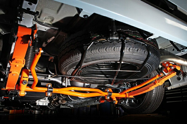 ユーアイビークルハイエース 200系 2WD/4WD用 リア追加スタビライザー ワイドボディ用【個人宅発送不可】｜オートパーツ ダイレクト