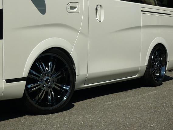ワールドコーポレーション NV350キャラバン オーバーダウンフェンダートリム ブラックブラストタイプ (梨地仕上げ)