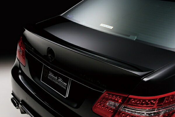 ヴァルドBENZ E W212 Sports Line Black Bision Edition (09～) トランクスポイラー｜オートパーツ ダイレクト