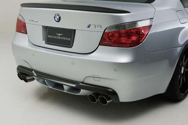 ヴァルドBMW M5 E60 SPORTS LINE リアディフューザー FRP製|オートパーツ ダイレクト