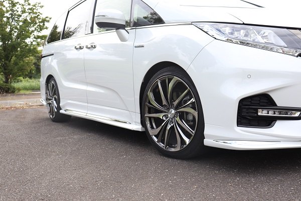 ガレージベリーオデッセイ RC1/RC2/RC4 アブソルート サイドステップ FRP製【個人宅発送不可】｜オートパーツ ダイレクト