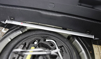 オクヤマトランクブレースバー シロッコ 1KCCZ 13CDL スチール｜オートパーツ ダイレクト