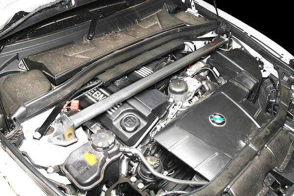 オクヤマ BMW X1 VL18 ストラットタワーバー フロント タイプR アルミ製