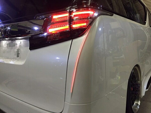 シックスセンスヴェルファイア 30系 後期 LEDリアコーナーパネル 単色塗装済|オートパーツ ダイレクト