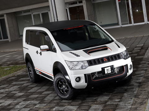 ロードハウス デリカ D5 前期 KADDIS AR4 オーバーフェンダー フェンダーふちゴムカラー グレー