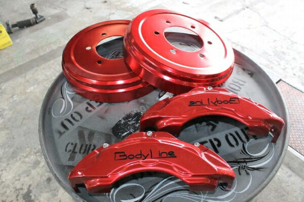 NV350ボディラインのキャリパーカバーレッドとドラムカバーレッドのセット 531781778171052.jpg