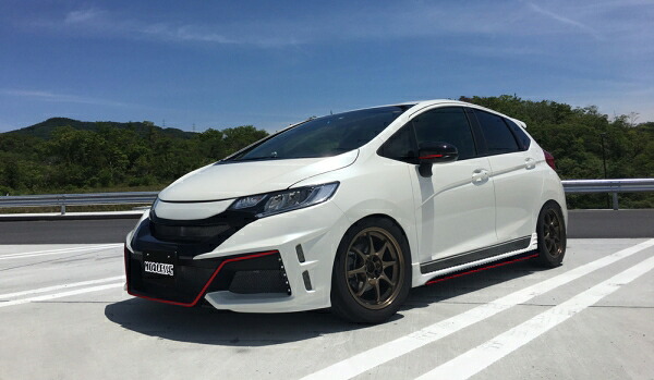 ノブレッセ フィット3 GK 後期標準)用 フロントバンパー type”RACING” 未塗装 5連LED-KIT 有り