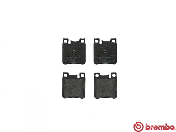 ブレンボ ブレーキパッド ベンツ W210 210261 97/8~99/7 REAR セラミック E240 2.4 (車台番号→A962231)