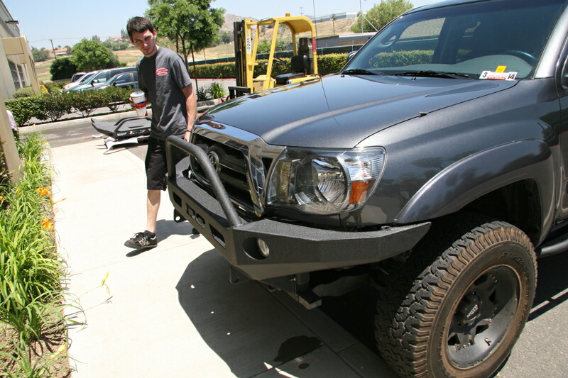 Usデメロ 直輸入正規品 Demello アウトバック トヨタ Xv タコマ 05 11年式 アメリカ シングルフープ フロントバンパー パウダーコート加工済み オートプロズ 店 トヨタ Toyota Fjクルーザー タコマ タンドラ ハイラックスサーフ