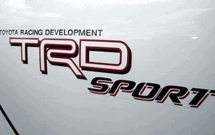 USトヨタ 純正品 TOYOTA タコマ ”TRD Sport Package” TRDスポーツパッケージ デカール/ステッカー 白文字 1枚