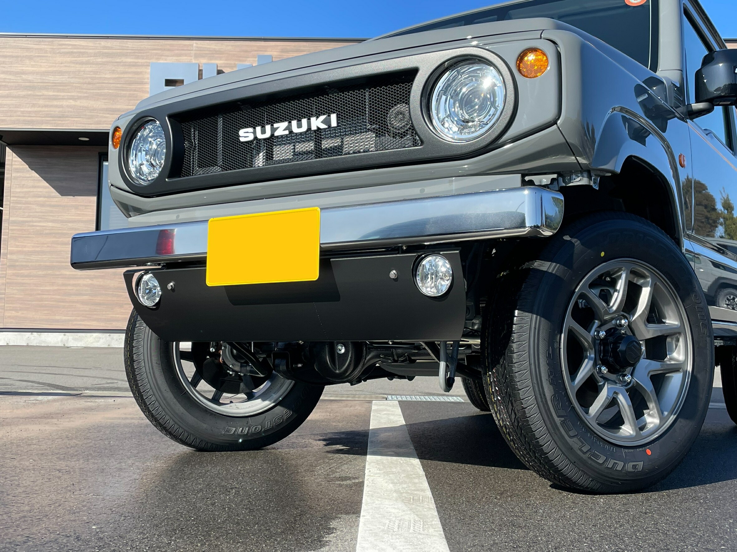 週末割SuzukiジムニーJA11 JA22 JB23 JB64 バンパー 週末割SuzukiジムニーJA11 JA22 JB23 JB64 バンパー - メルカリ