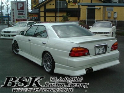 日産 C35 ローレル リア バンパー 後期 中古品