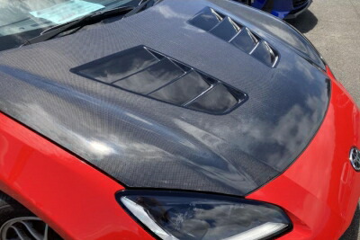 【美品】GR86(ZN8)/BRZ(ZD8) 純正ボンネット レッド(DCK) GR86 ZN8 BRZ ZD8 カーボンボンネット ノーマル形状 dspeed