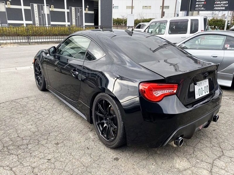 86 zn6 carig製ダックテール ☆人気のダックテール取り付け☆ | トヨタ 86（ZN6