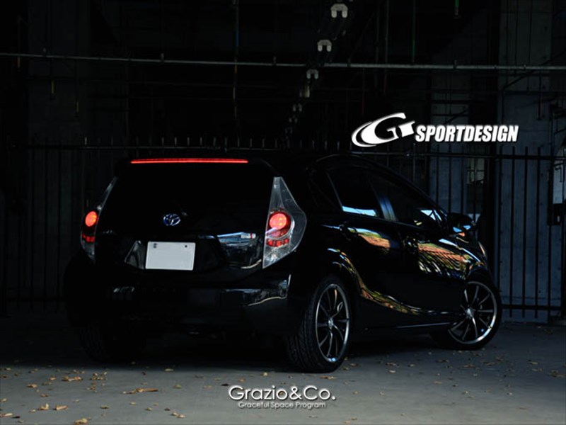 アクア NHP10 SPORTDESIGN LEDリヤスポイラー 素地 付属ハイマウント レッド 塗装取付込|Autostyle