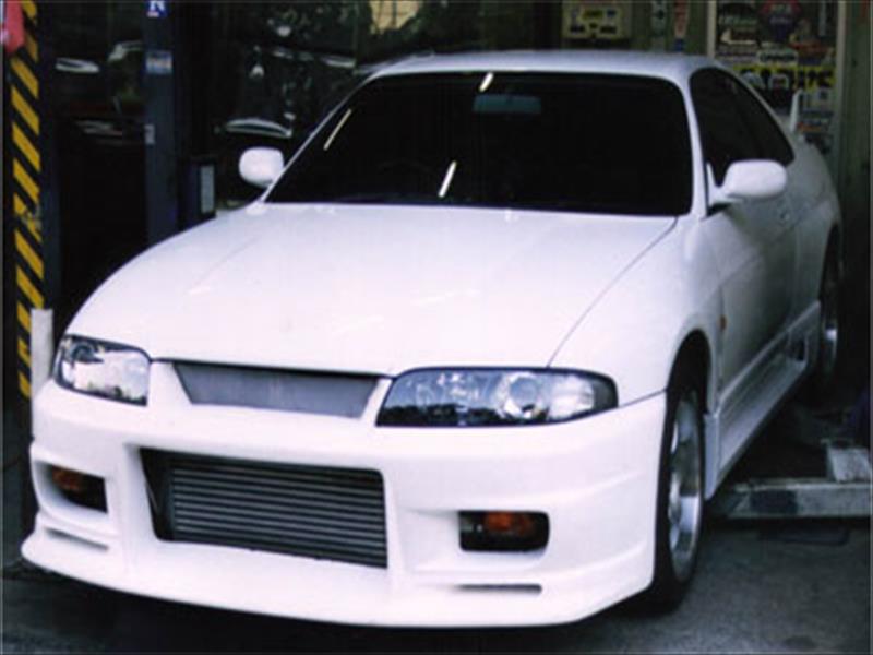 スカイラインBCNR33純正フロントグリル スカイラインGT-R BCNR33 純正フロントグリル エンブレム付き 当時物