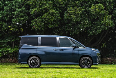 90 ヴォクシー　ほぼ新車取り外し　サスペンション　ストラット　ショック Yahoo!オークション -「voxy 純正 新車外し」(サスペンション