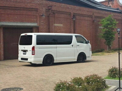 ハイエース200系3型標準ボディUrbanStyleサイドステップロング5ドア用素地塗装取付込