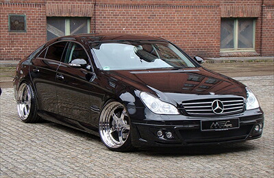 MEC Design BENZ CLS W219 Front Bumper with mesh inset 塗装済み
