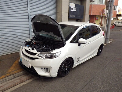 フィット GK3 ボンネットダンパー シルバーカーボン ※車検証必要