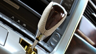 好評受付中 ヴェルファイア 系 Force Assault ベージュパンチグレザーコンビシフトノブ 半艶茶木目調 Fucoa Cl