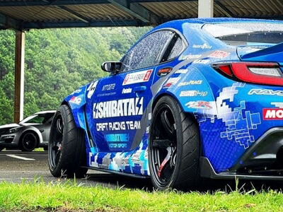 GR86 ZN8 レーシング サイドステップ|Autostyle