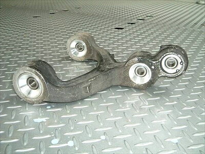 RX-7 FD3S リアアッパーアームピロ ショック部 (振れ止めタイプ) 左右2ヵ所｜Autostyle