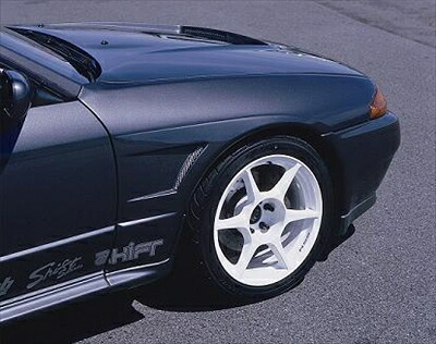 スカイライン GT-R BNR32 エアロフェンダー 塗装取付込｜Autostyle
