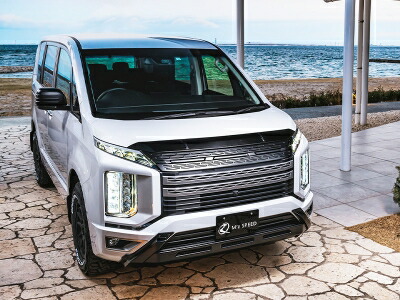 三菱 デリカd5グリル7 三菱 デリカ D:5 2007年モデル CHAMONIX 4WD (7人乗り)の価格・性能