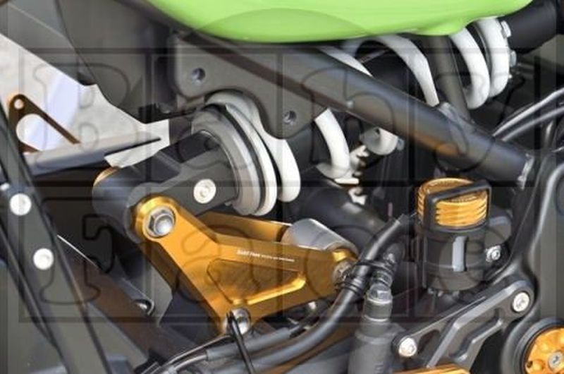 楽天市場】【OVERRACING】87-71-03B リンクプレート BLK Z900RS/Cafe