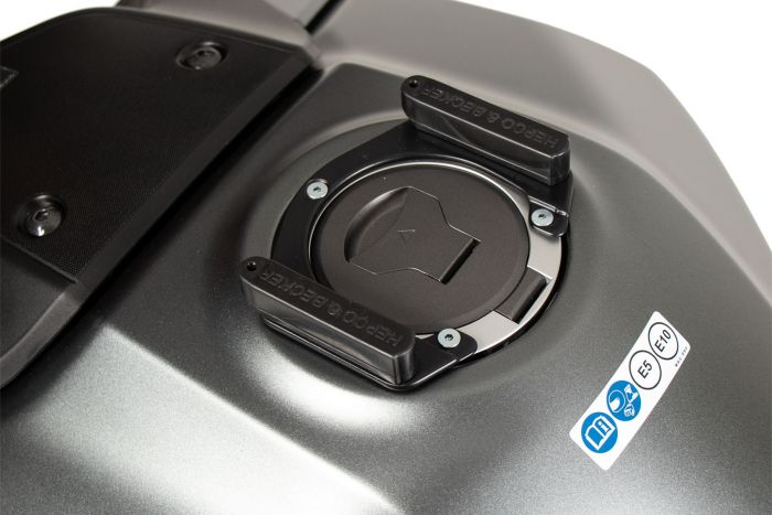 HEPCO&BECKER ヘプコアンドベッカー Lock-it タンクリングフィッティング CL500 '23|motofellow