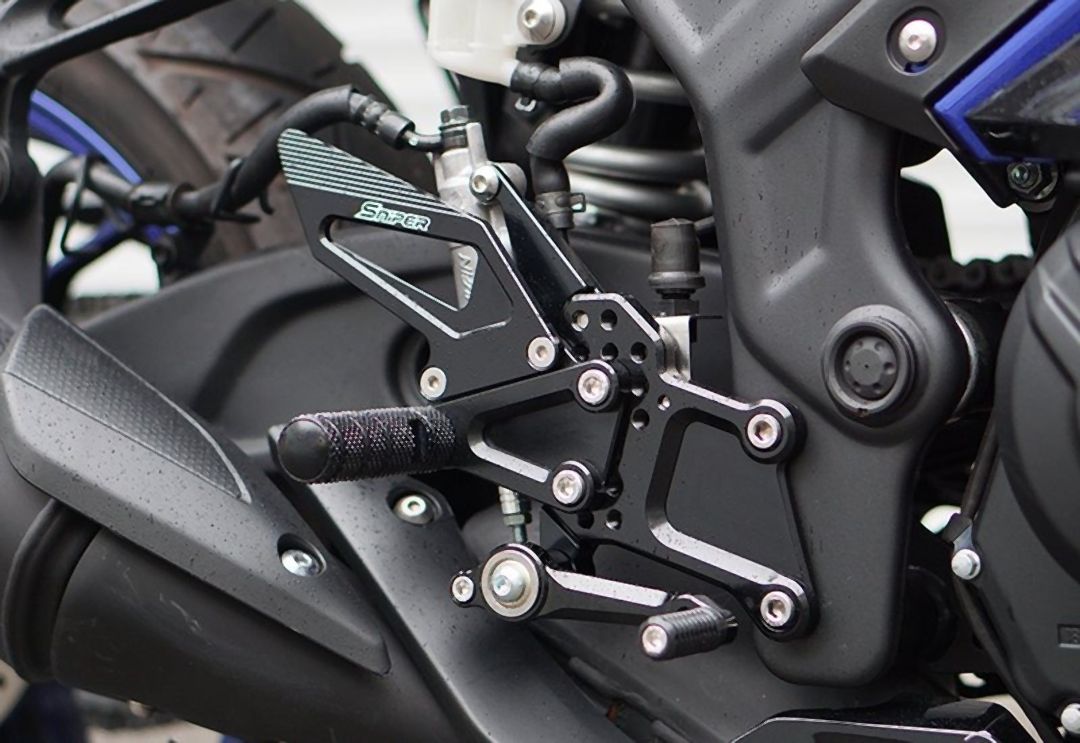 SNIPER スナイパー ストリート用 バックステップ 黒 ABS対応 YZF-R25/YZF-R3 MT-25/MT-03