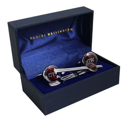 ダニエルウェリントン タイバー&カフス 2点セット Daniel Wellington DW02800029 シルバー 送料無料 専用BOX 箱付き ギフト 人気 高級 ブランド 成人式 就職祝い 父の日 バレンタイン クリスマス