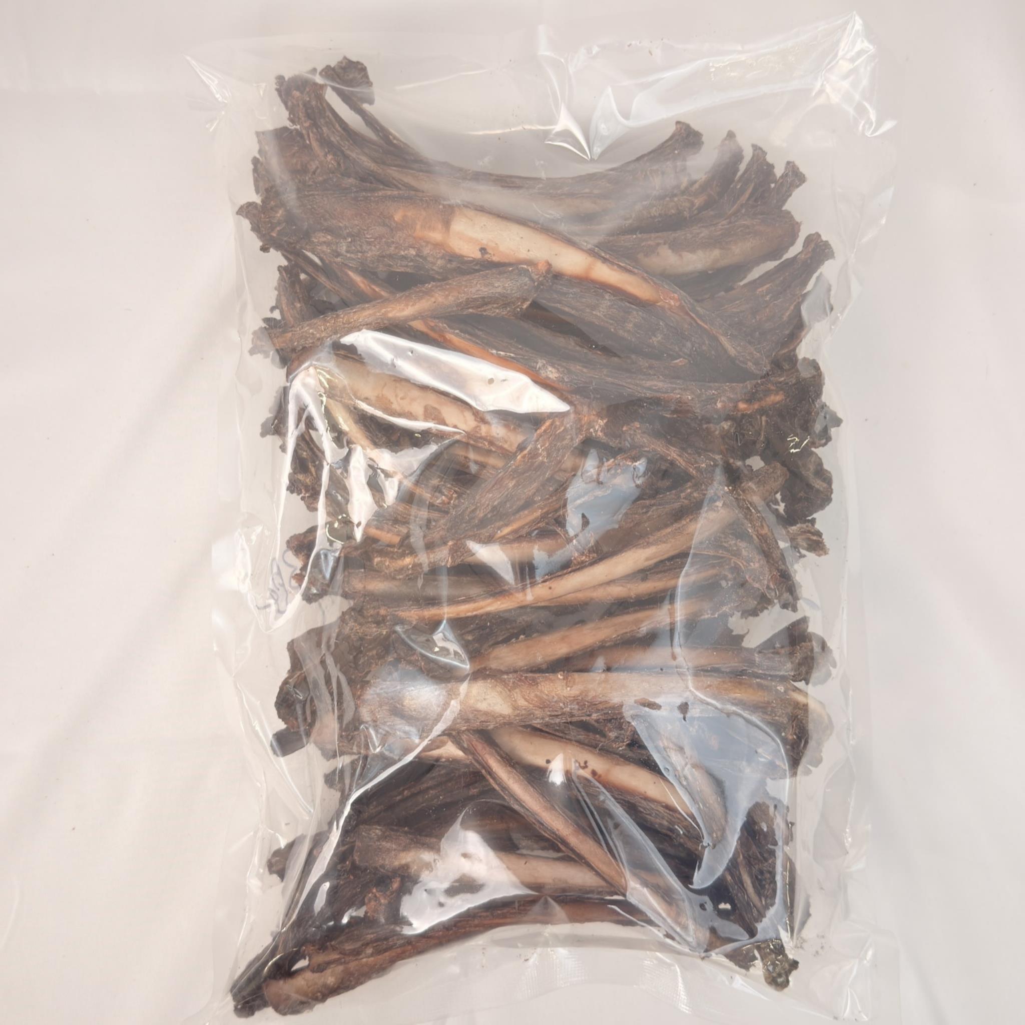 【お徳用】鹿のあばら骨 1ｋｇ(鹿 九州産 狩猟肉 じびえ 骨 ボーン アバラ あばら あばら骨 デンタルケア 歯みがき 一般受け 犬のお兄ちゃん 国産 無付け加える 歯石止めること ベニソン グルテン無償性 グレインフリー しか 牡鹿)