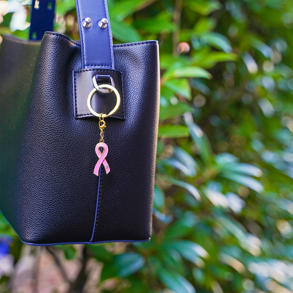 絶妙なデザイン ピンクリボン キーホルダー チャーム 乳がん マンモグラフィ 検診 診察 診断 アウェアネス Montenegrina Net