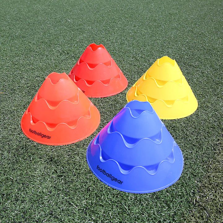 【 フットボールギア footballgear 】【 トレーニング用品 】 サッカー トレーニングマーカー 10枚セット トレーニング マーカー コーン 10枚 セット 練習器具 練習 道具 アイテム TKBZD02 TK-BZD-02 [230330]