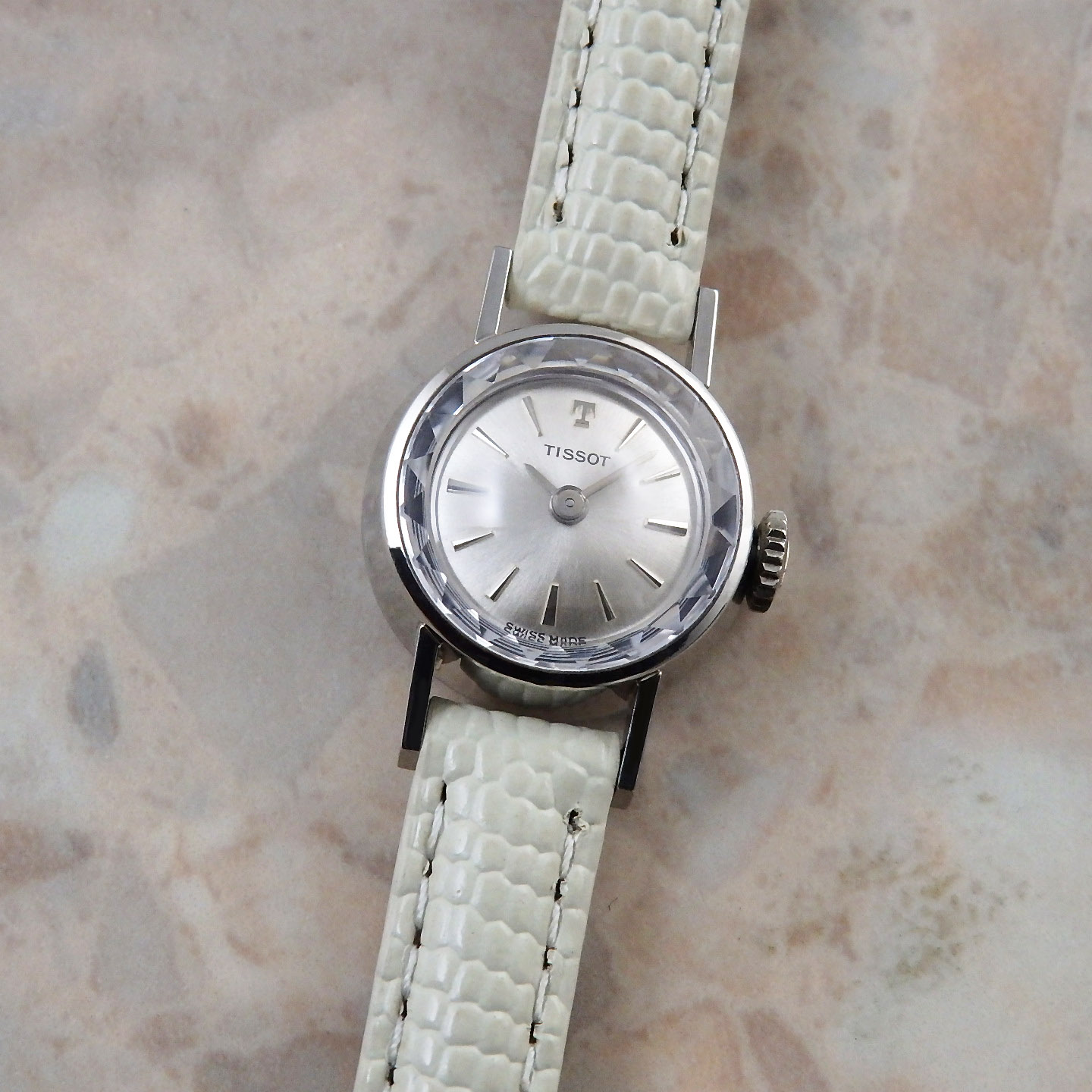ティソ プリズム風防 レディース 1962年 アンティークウォッチ TISSOT カットガラス｜アンティークウォッチライフ腕時計