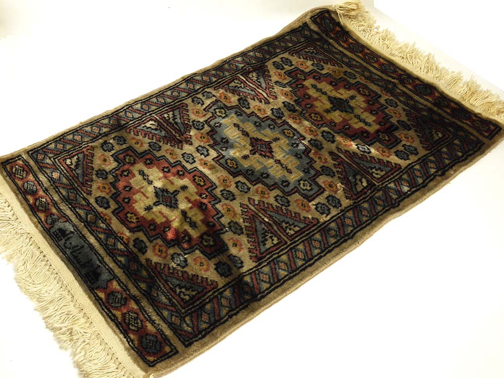 ヴィンテージ ペルシャ風  パキスタンラグ？ マット(83×46.5cm)【中古】