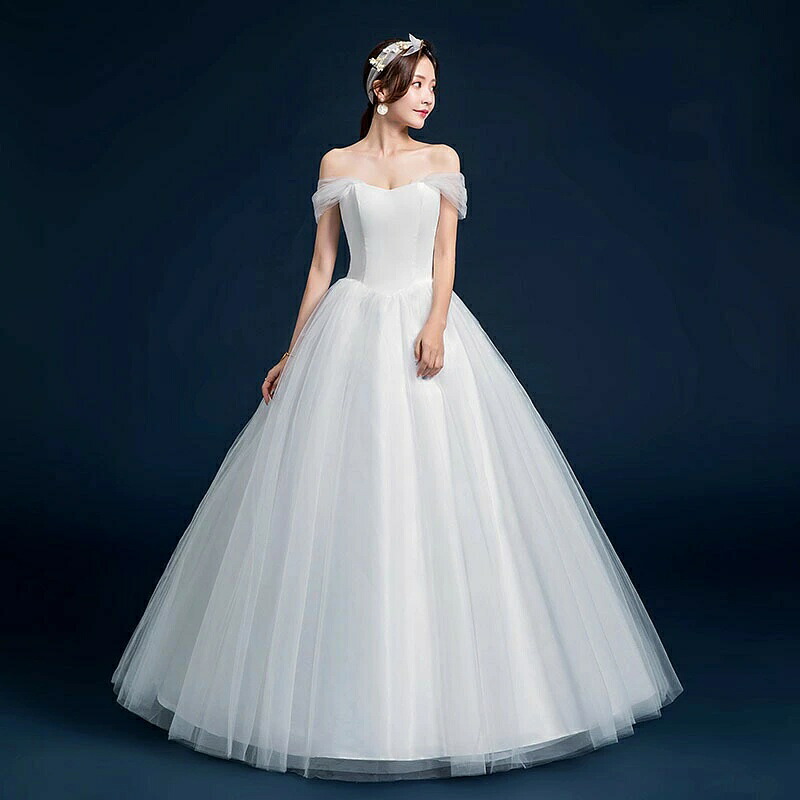 ウェディングドレス 二次会 ウエディングドレス ブライダルドレス 結婚式 花嫁ドレス ホワイト オフショルダー プリンセスラインドレス レディース 演奏会ドレス 安い イベント 白 前撮り 披露宴 エレガント 海外挙式 セミオーダー ボリューム クラシカル 王道 上品｜あくせらいふ